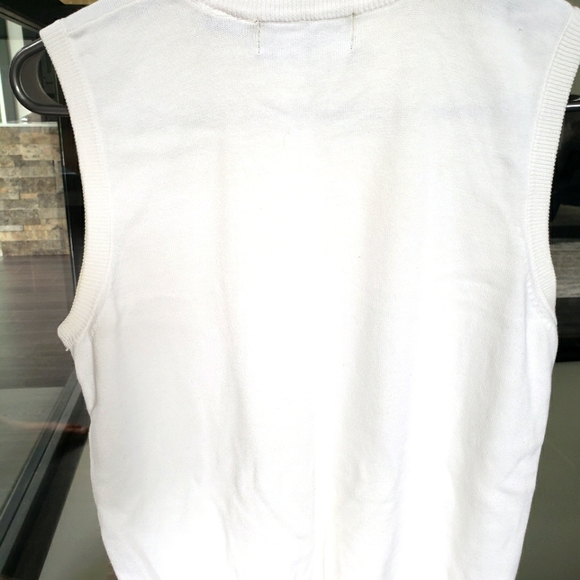 Two Roads sleeveless mock neck - Picture 2 of 3